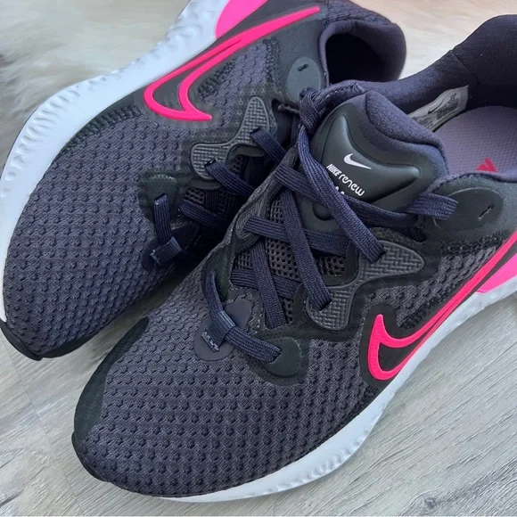 NWT Nike Renew Run 2 Women’s Shoes - Picture 9 of 9